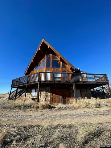 512 Pic Pike Rd, Saratoga, WY 82331