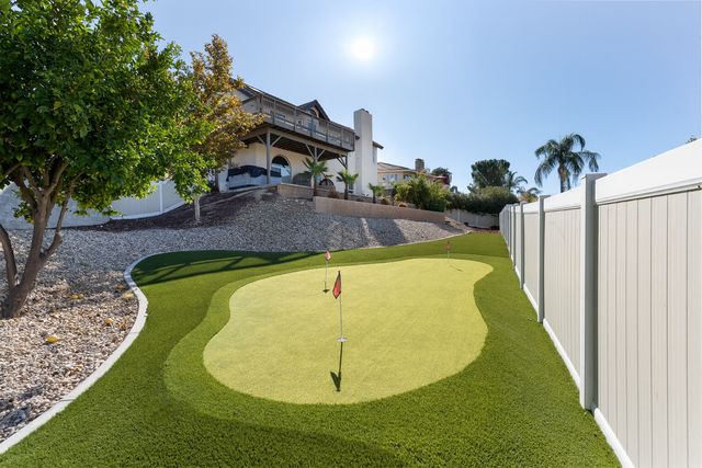 23520 Marblehead Cir, Canyon Lake, CA 92587
