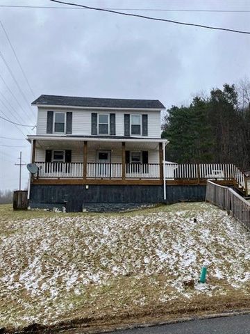 495 14th St, Northern Cambria, PA 15714