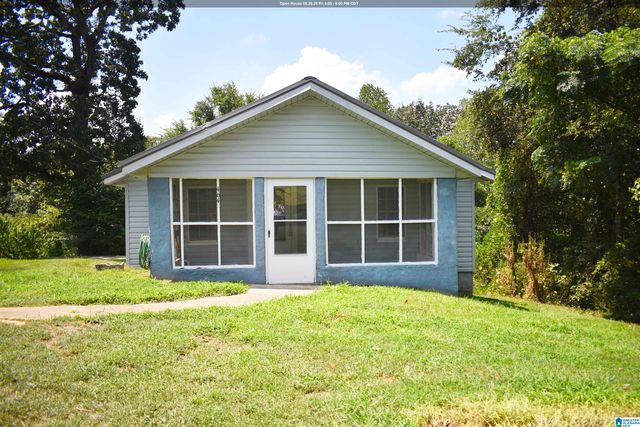464 2nd St SW, Graysville, AL 35073
