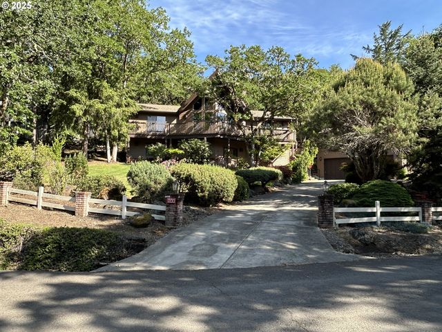 148 Wild Fern Dr, Winchester, OR 97495