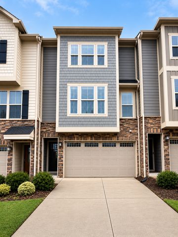 12 Questover Dr, Greenville, SC 29607
