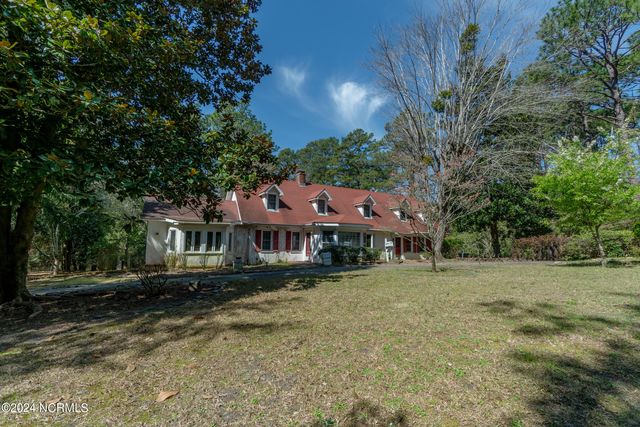 160 S Bethesda Road, Southern Pines, NC 28387