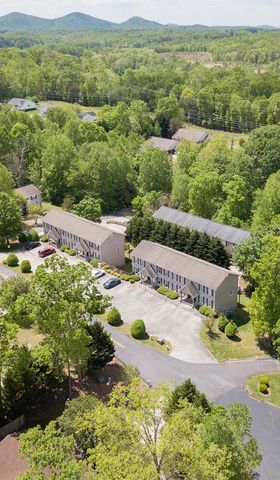 74 Wanda Dr, Cleveland, GA 30528