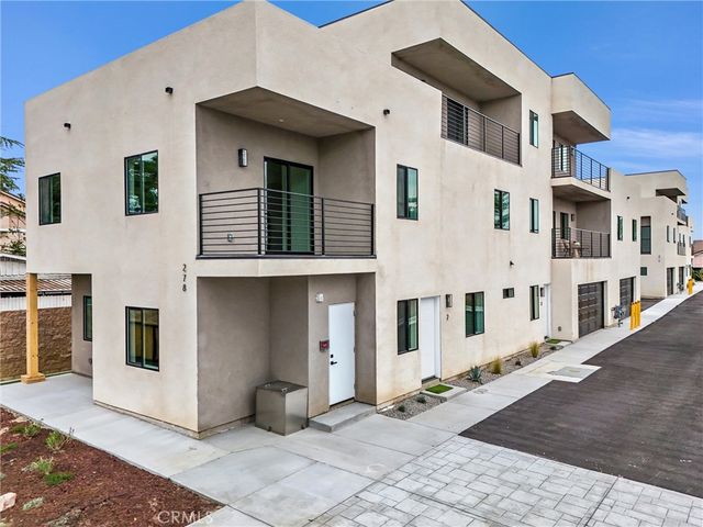 278 N  11th Ave #2, Upland, CA 91786