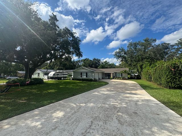 740 Sunnydell Dr, Clermont, FL 34711