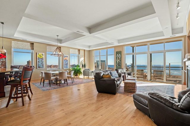 1313 North Franklin PLACE #1206, Milwaukee, WI 53202