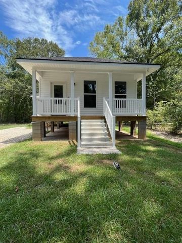 498 Crossover Rd, Independence, LA 70443