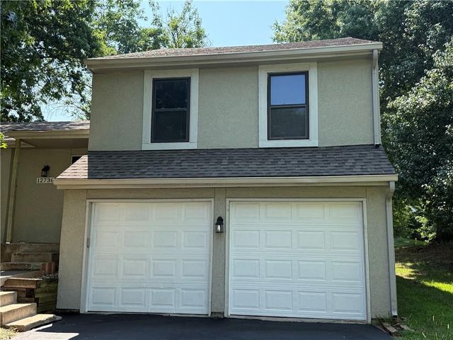 12736 W  108th St, Overland Park, KS 66210