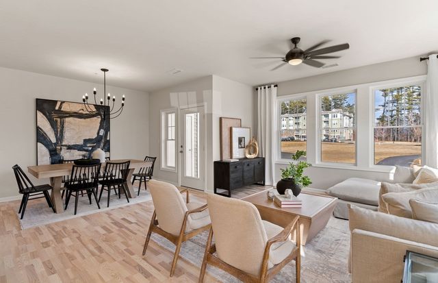399 Neponset #112, Canton, MA 02021