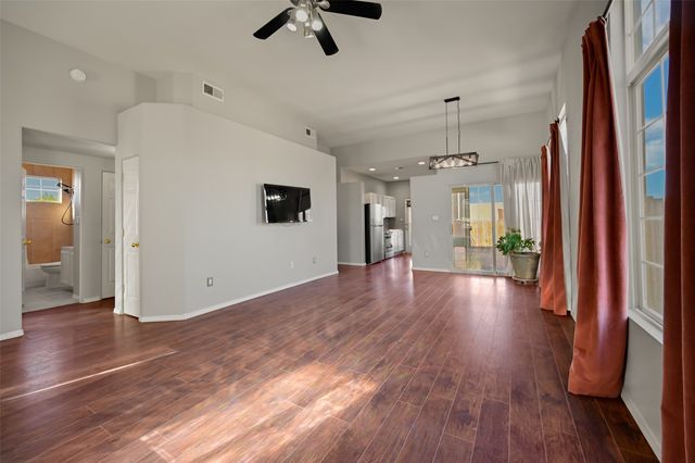 4129 New Moon Cir, Santa Fe, NM 87507