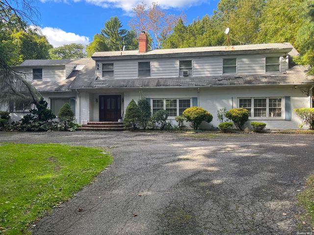 24 Linden Lane, Muttontown, NY 11732