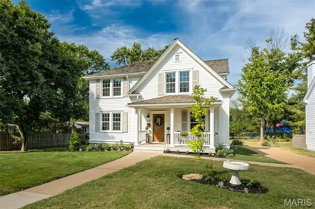 1133 Gilbert Ave, Saint Louis, MO 63119