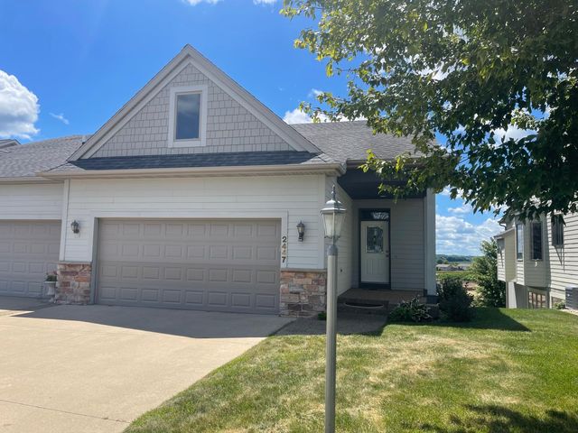 2447 Superior Ln NW, Rochester, MN 55901