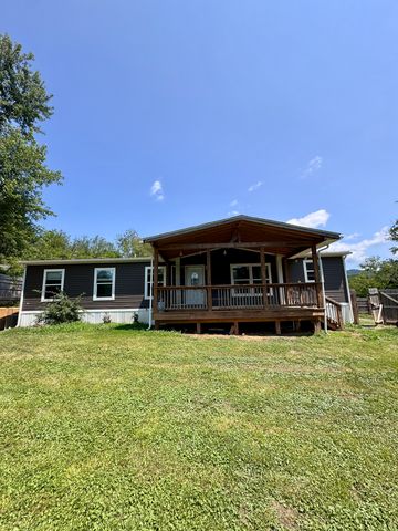 27 Dew Drop Rd, Swannanoa, NC 28778