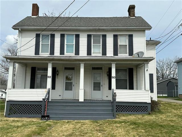 910-912 Pittsburgh St, Scottdale, PA 15683