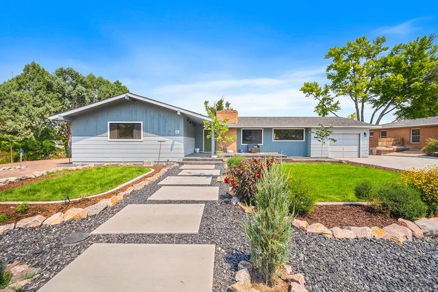 5 Twilight Ln, Pueblo, CO 81005