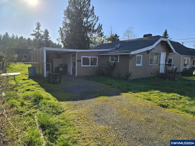 516 S  2nd St, Silverton, OR 97381
