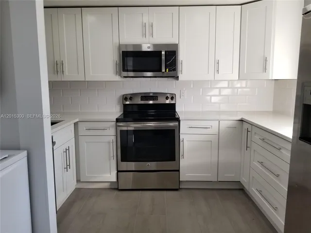 3777 78th Ave #14A, Hollywood, FL 33024