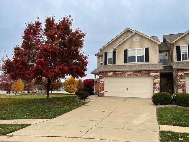 2005 Briarbend Ct, Maryville, IL 62062