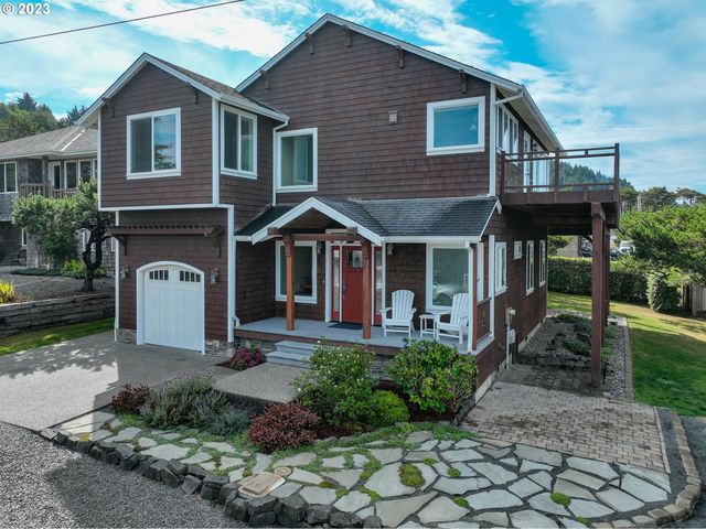 247 Sitka St, Cannon Beach, OR 97110