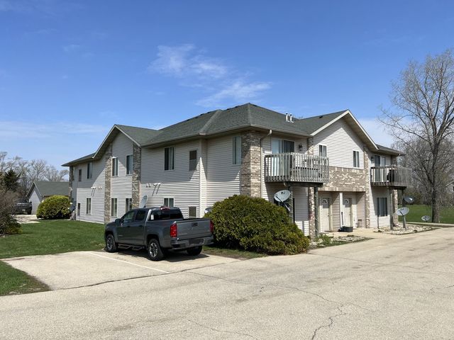 161 Old Highway 16 E  #6, Rio, WI 53960