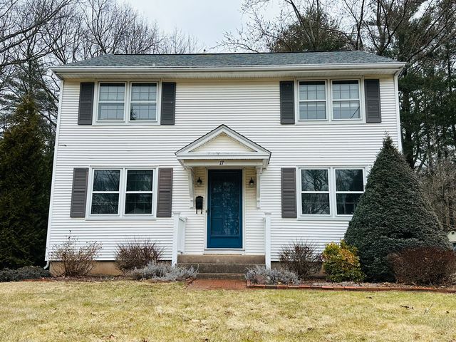 17 Duval St, Manchester, CT 06042