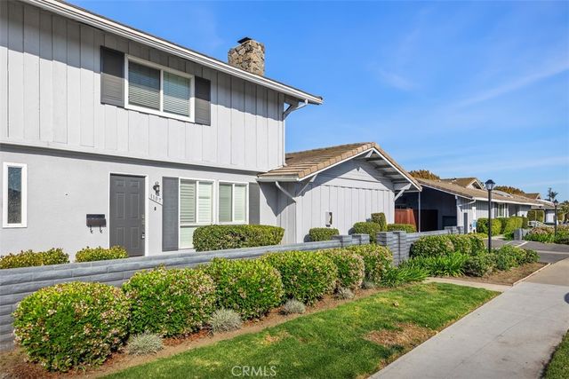 1107 E  1st St, Tustin, CA 92780