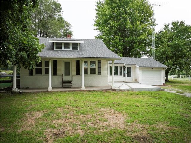 19739 185th Rd, Marshall, MO 65340
