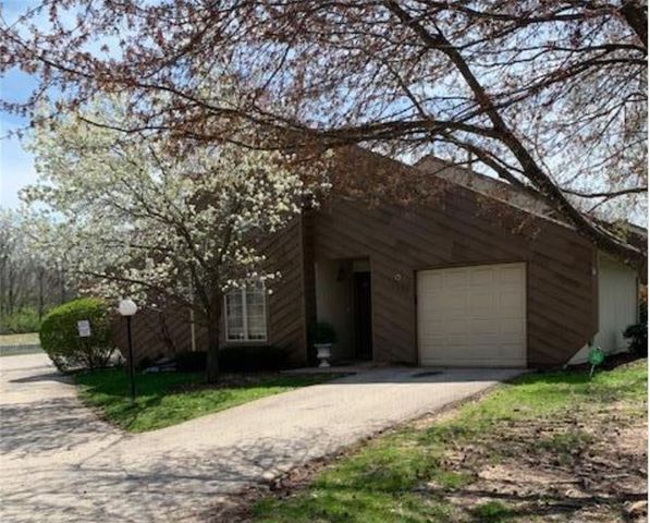 12217 Charlotte St, Kansas City, MO 64146