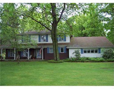 1060 Lord Rd, Fairview, PA 16415