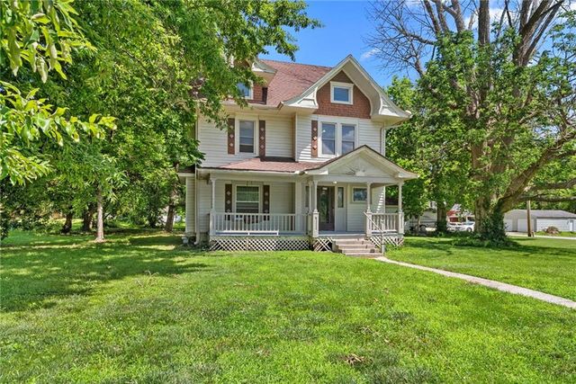 602 W  Walnut St, Grain Valley, MO 64029