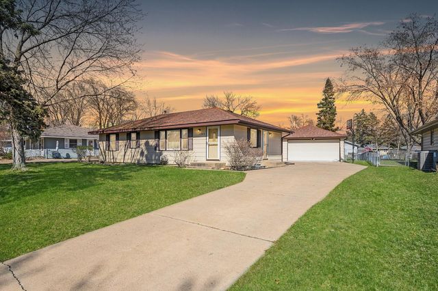 11313 Bittersweet St NW, Coon Rapids, MN 55433