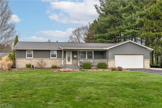 7731 Brunswick Cir NW, Massillon, OH 44646