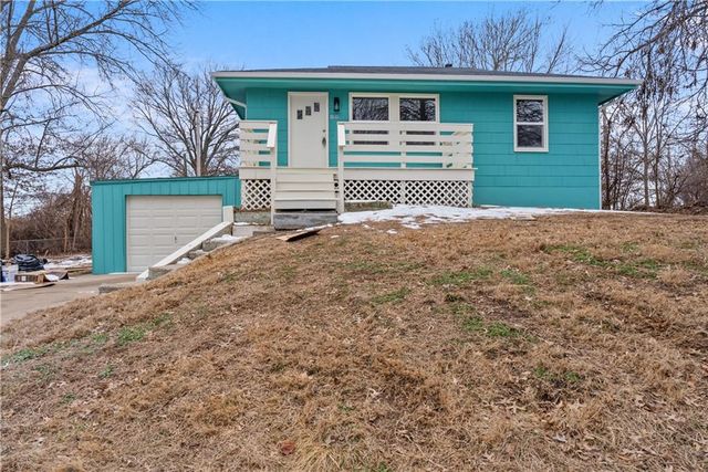 3810 Laurel Ave, Kansas City, MO 64133