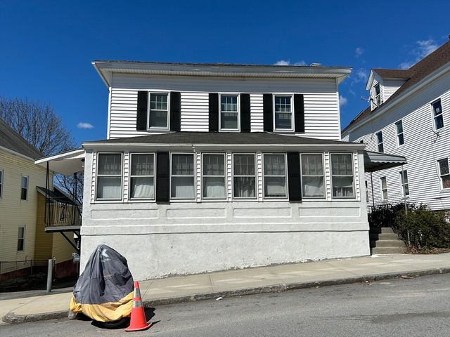 41 Orient St, Worcester, MA 01604