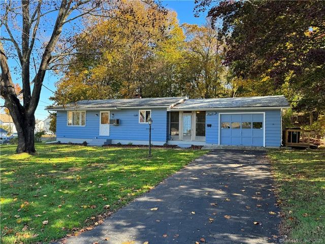 37 S  4th Ave, Taftville, CT 06380