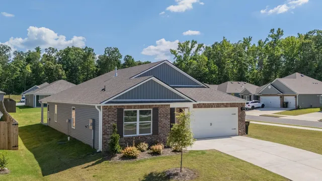 284 Camden Ct SW, Hanceville, AL 35077