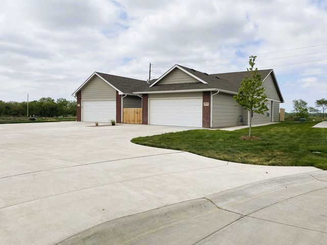 5474 Colburn Ct, Wichita, KS 67220