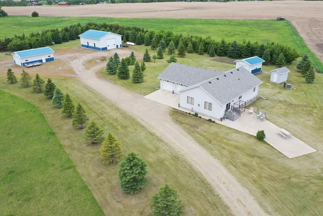 37948 127th St, Aberdeen, SD 57401