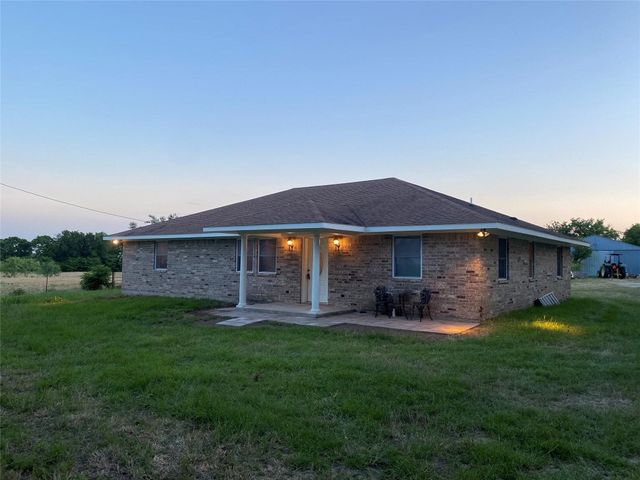 7617 NW County Road 1360, Barry, TX 75102