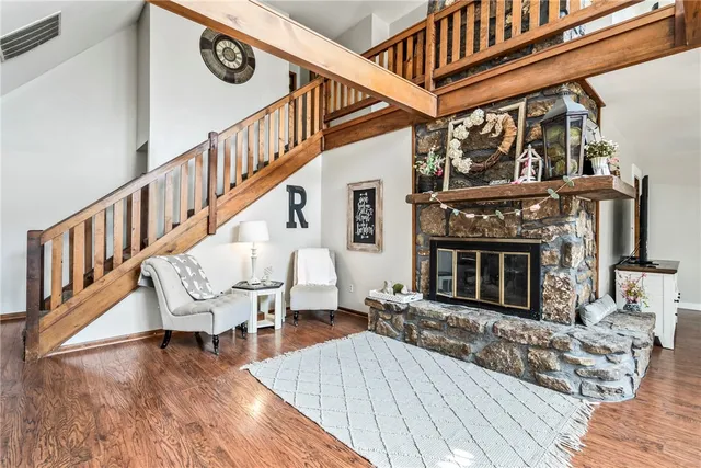 19941 Edgewood Cir, Siloam Springs, AR 72761