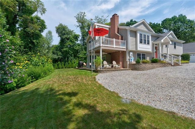 35 Griswold Rd, Niantic, CT 06357