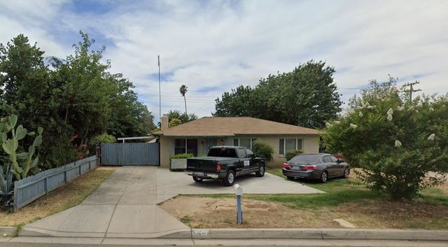 1926 E  Swift Ave, Fresno, CA 93726