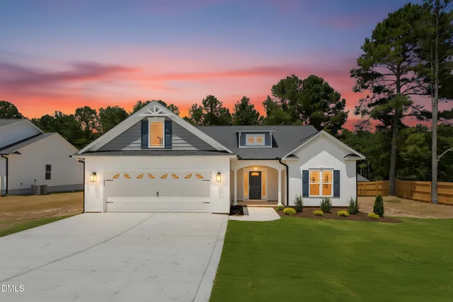 776 Shade Tree Rd, Benson, NC 27504