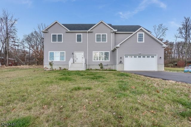 162 Perryville Rd, Hampton, NJ 08827