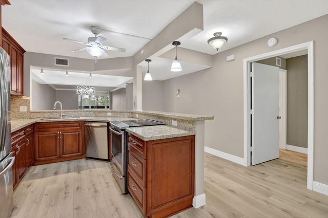 23305 N Barwood Ln Lane N #209, Boca Raton, FL 33428