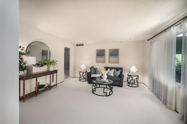 2405 Sharondell Dr, Modesto, CA 95350
