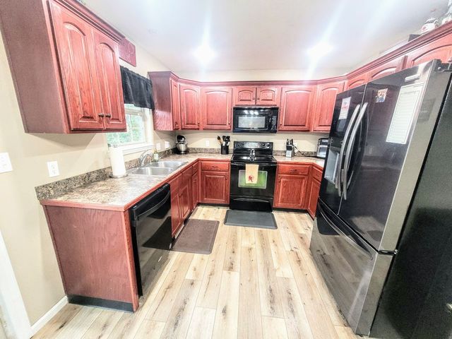 22929 Revelation Rd, Waynesville, MO 65583
