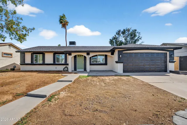 8531 W Vale Drive, Phoenix, AZ 85037